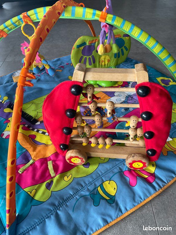 Tapis d’éveil et jouet en bois (image 3)