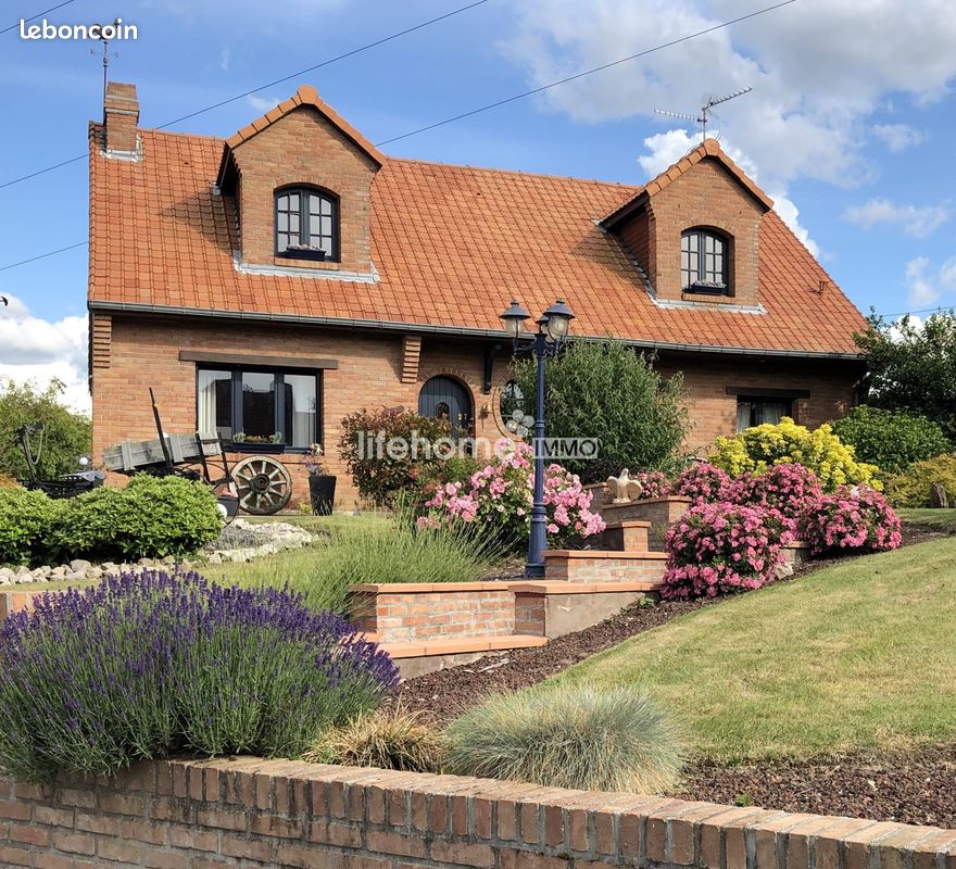Maison 7 pièces 145 m² · à Cantin · 145 m² · 299 000 €