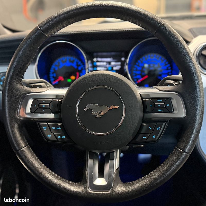 Ford mustang fastback 2.3 317 cv premium / origine france / entretien complet ford / 2 ieme main / camera (image 4)