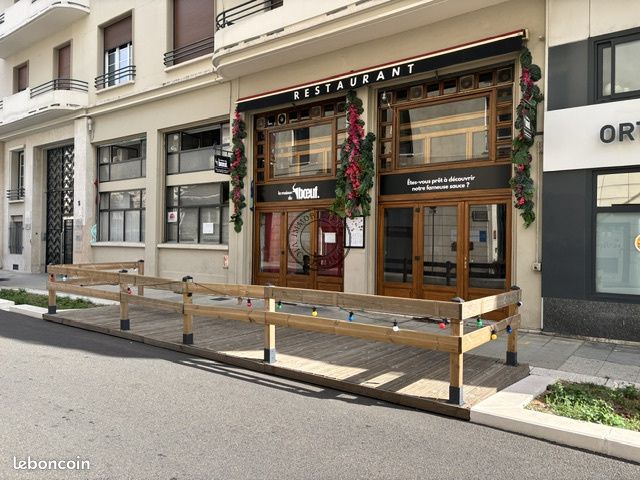Inconnu 170 m² Grenoble · 170 m² · 2 000 €/mois