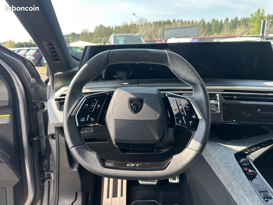 PEUGEOT 3008 1.2 hybrid 145 gt e-dcs6 (image 16)