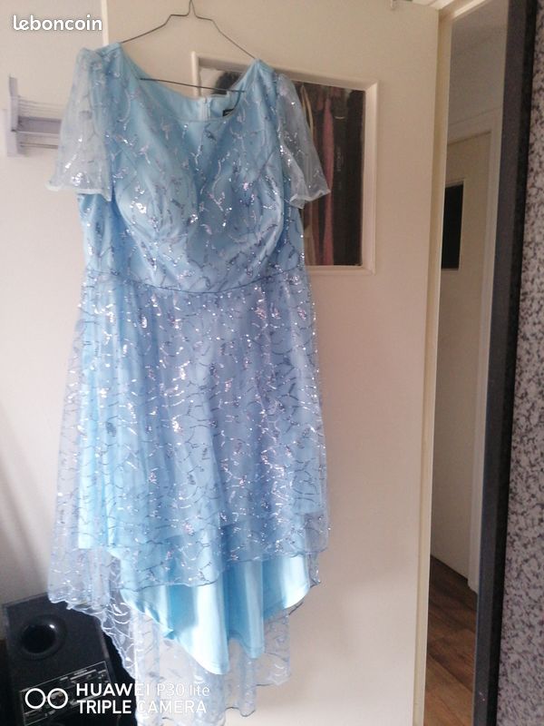 Robe cérémonie (image 1)