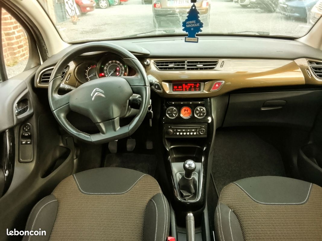 Citroen C3 1.4 HDi exclusive excellent état (image 4)