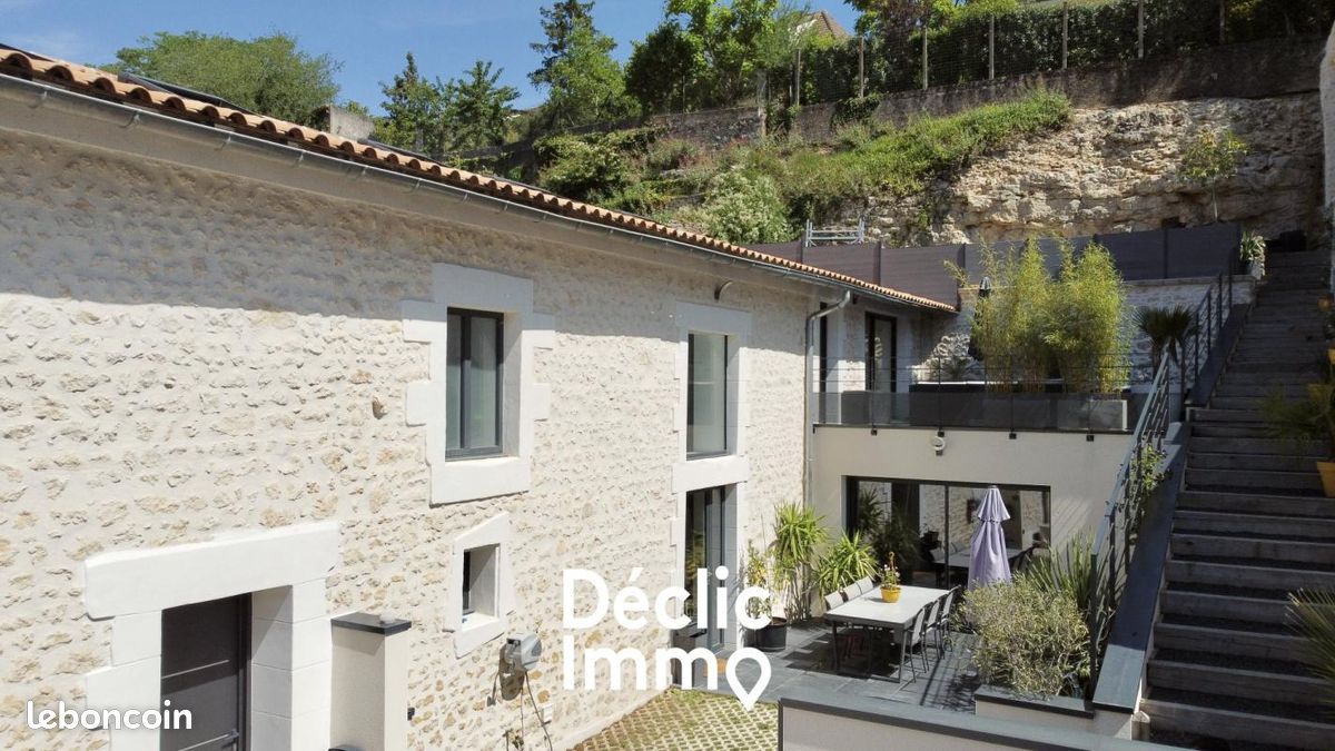 Maison 8 pièces 225 m² · à Poitiers · 225 m² · 630 000 €