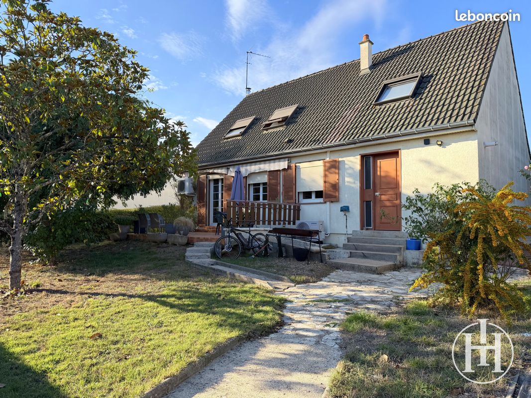 Maison 6 pièces 121 m² · à Saint-Germain-du-Puy · 121 m² · 204 000 €