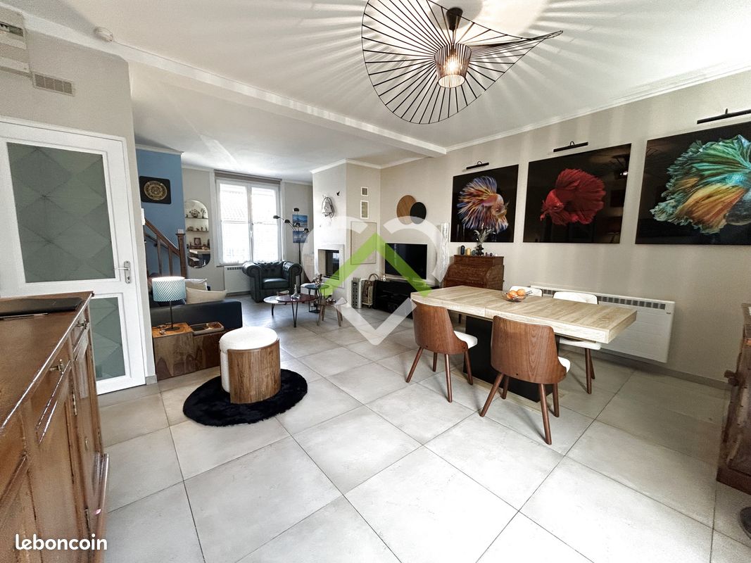 Maison 5 pièces 100 m² · à Wasquehal · 100 m² · 317 000 €