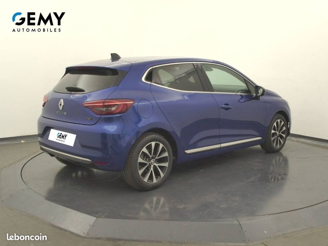 RENAULT Clio E-Tech full hybrid 145 Techno (image 12)