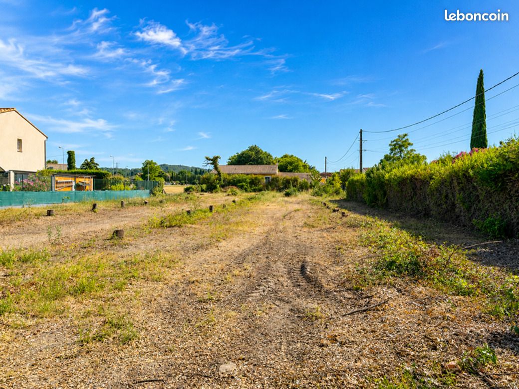 Terrain 614 m² Valreas · à Valréas · 79 000 €