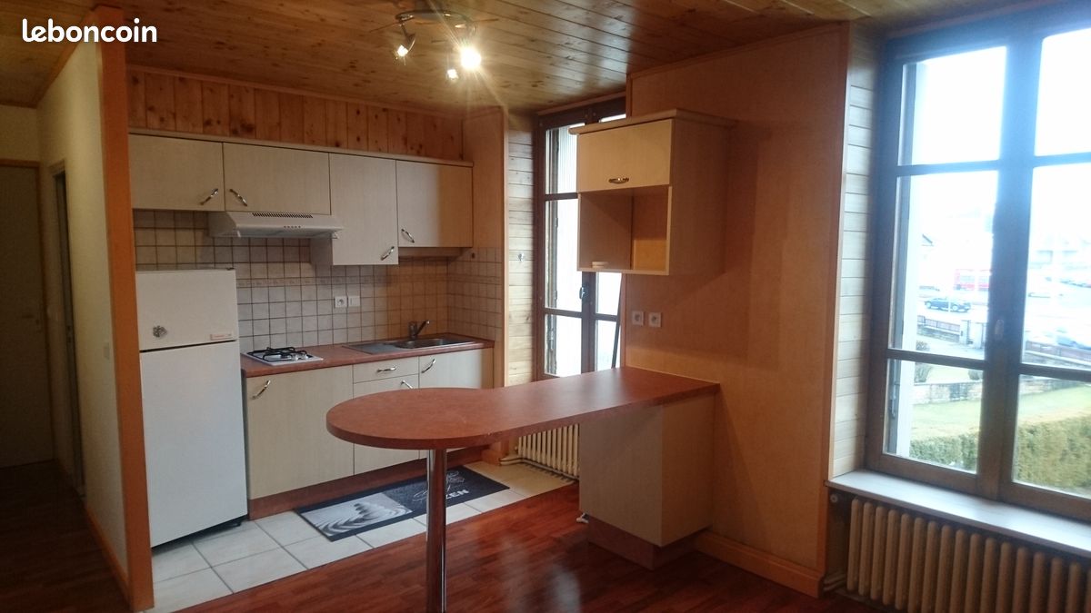 Appartement 2 pièces 32 m² · à Saint-Chély-d'Apcher · 32 m² · 380 €