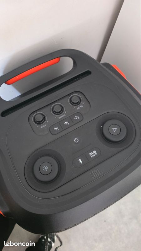 Enceinte jbl parti box 710 (image 2)
