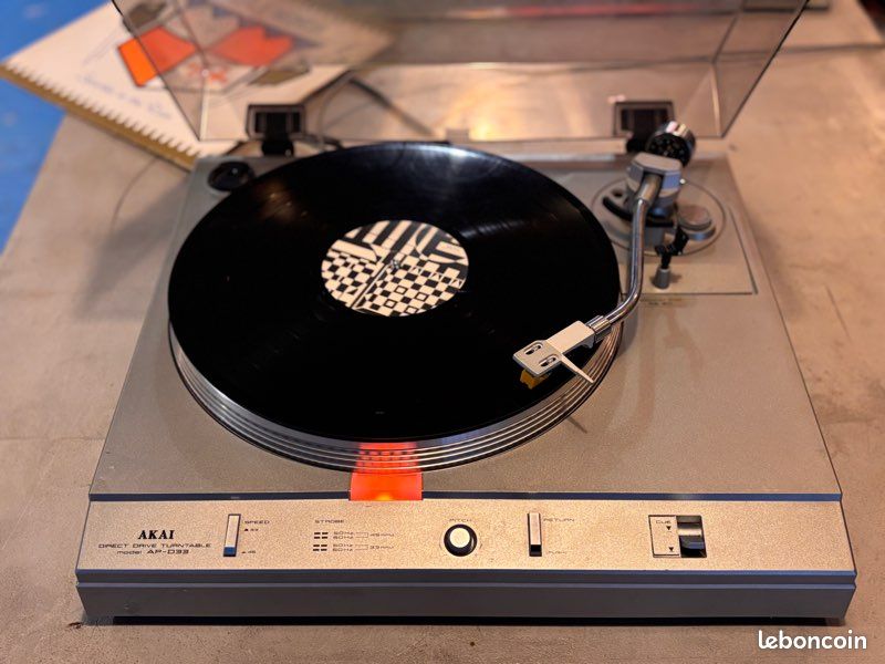 Platine Vinyle AKAI AP-M395 - Révisée, Prête à L'emploi