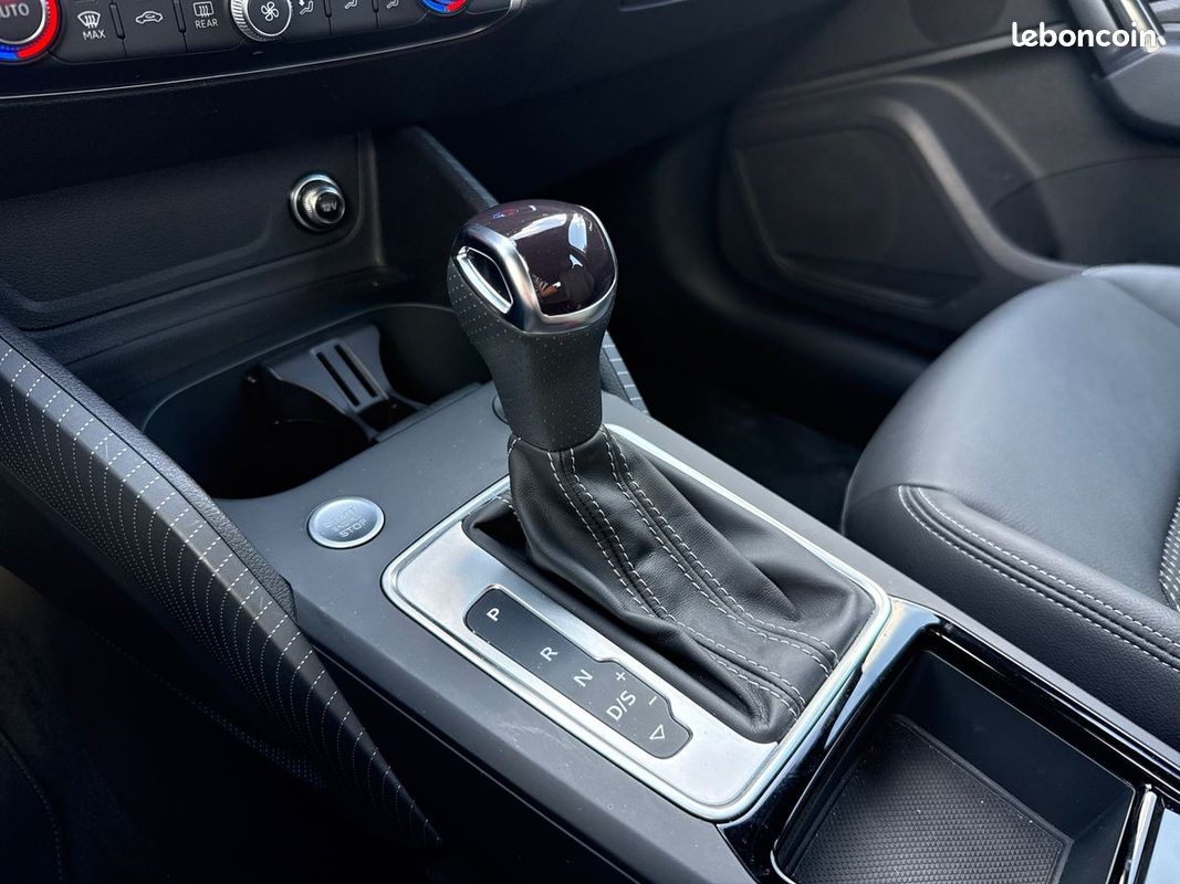 AUDI Q2 35 TFSI 150 S tronic 7 S line (image 24)