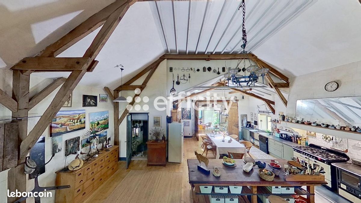 Maison 9 pièces 378 m² · à Montet-Et-Bouxal · 378 m² · 606 000 €