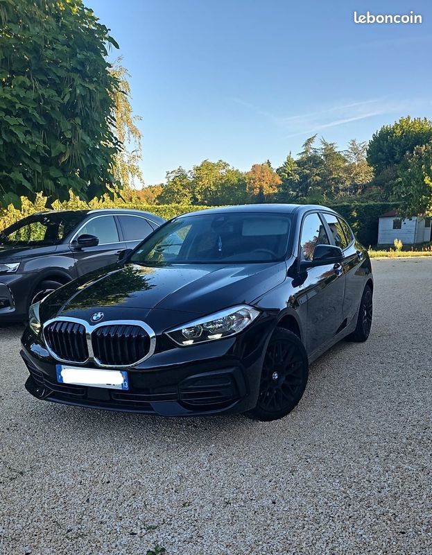 BMW 116i F40 Lounge — 54 200 km — Boîte manuelle (image 1)