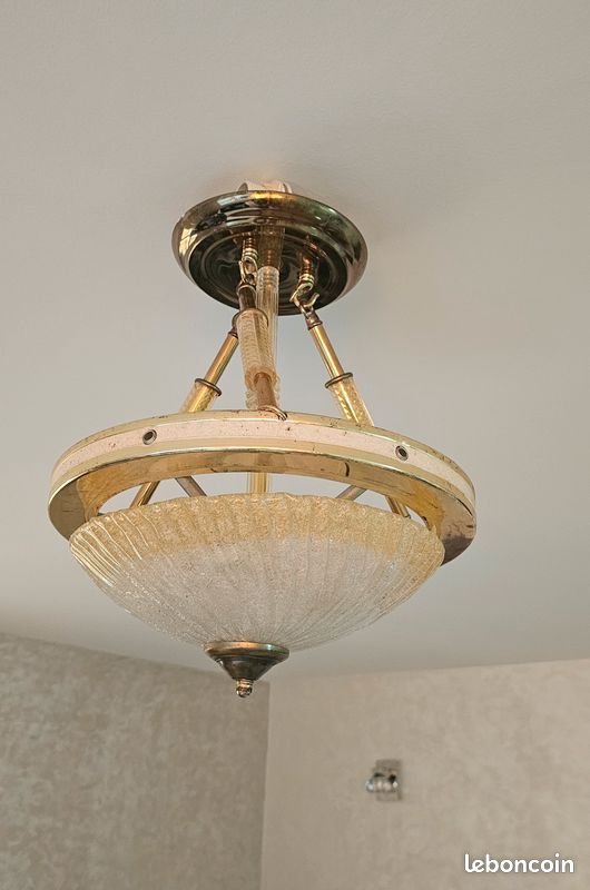 Lustre (image 1)