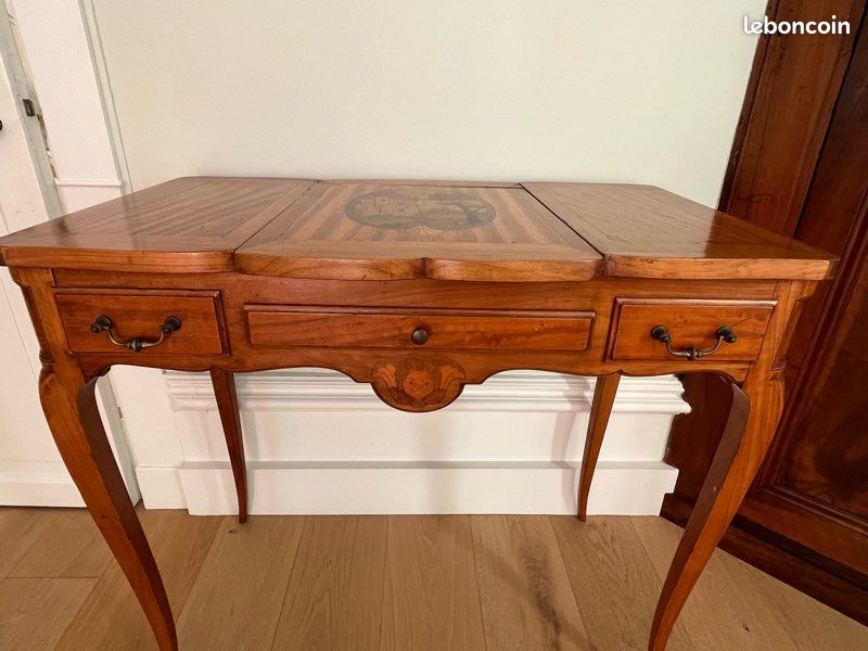 Coiffeuse style Louis XV datant du début du XXeme siècle (image 2)