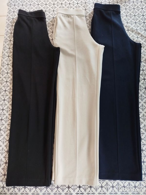 Lot de 3 pantalons UNIQLO (taille XS) (image 1)