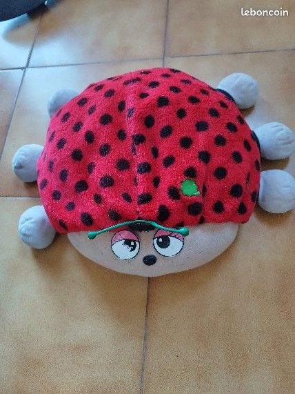 Peluche coccinelle range pijama Jeux Jouets