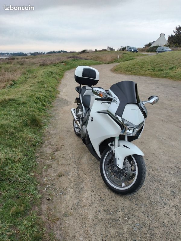 Vfr 1200 F (image 2)