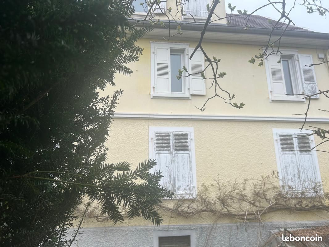 Maison 9 pièces 252 m² · à Heimsbrunn · 252 m² · 349 000 €