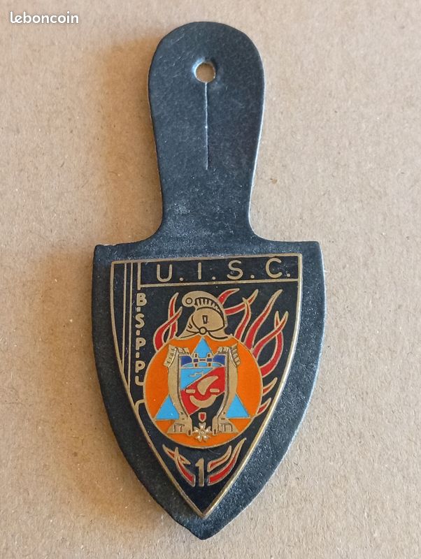 Insigne émaillé 100 Ans Des Pompiers De Traunstein - Bavière - Épingle - Collection