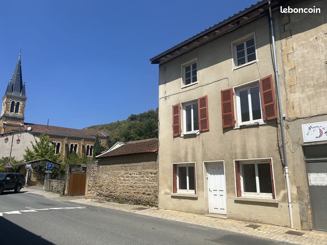 Maison 5 pièces 124 m² · à Rivolet · 124 m² · 199 000 €