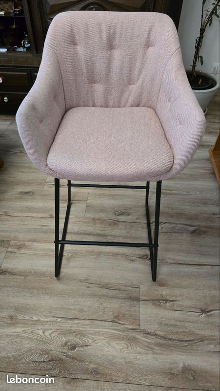 2 chaises hautes (image 1)