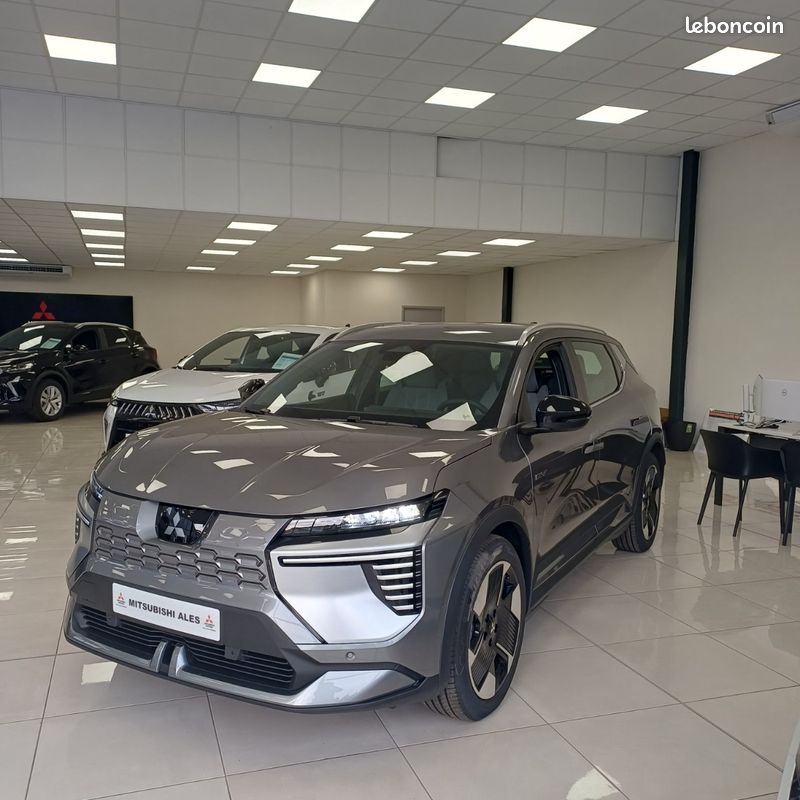 MITSUBISHI ECLIPSE CROSS BEV 87 KWH 220 INVITE+ 22kW (image 1)
