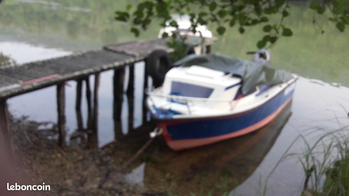 bateau-jouandoudet-esturgeon-nautisme