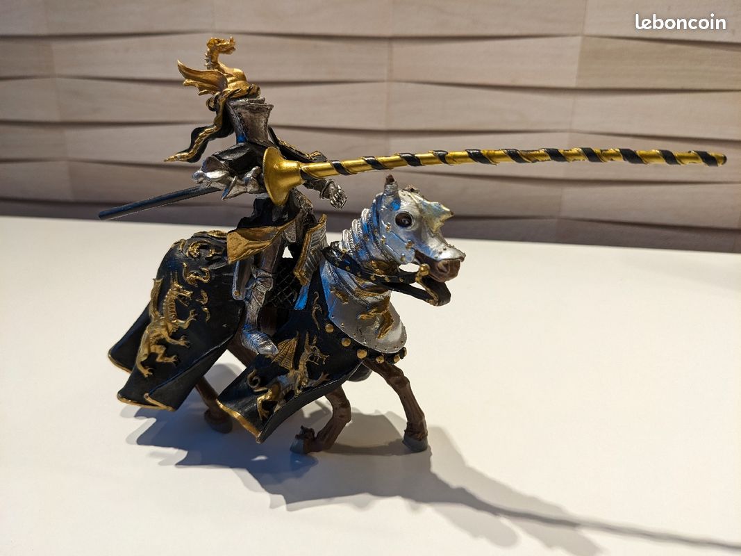 2 ensembles Figurines chevalier + cheval 🐴 Papo (image 1)