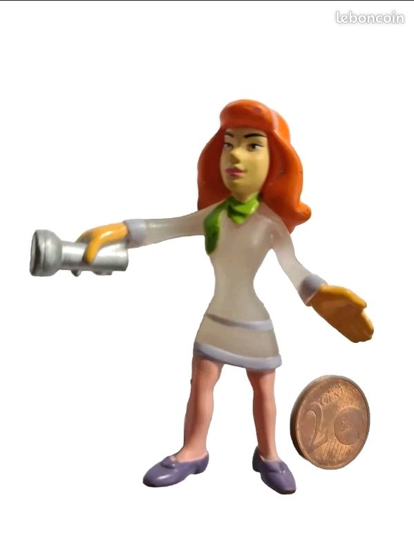 Figurine Scooby Doo Luminescent dans la nuit Daphné 6 cm Hanna-Barbara (image 1)