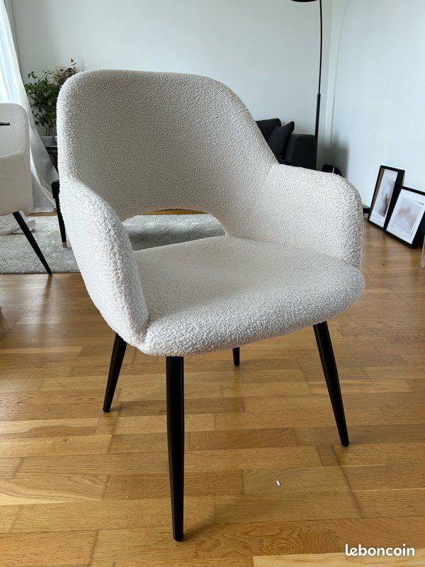 Vendues 2 Chaises bouclettes blanches (image 2)