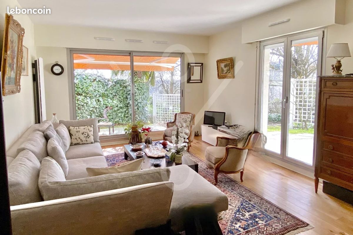 Appartement 3 pièces 71 m² · à Nogent-sur-Marne · 71 m² · 74 000 €