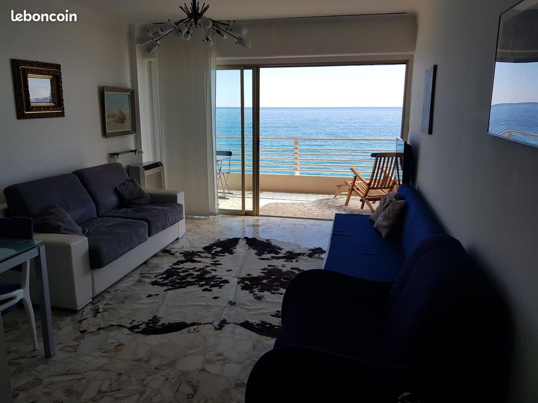Grand studio au cinquième étage face à la mer à Menton pour 4 personnes Cote d Azur Provence (image 6)