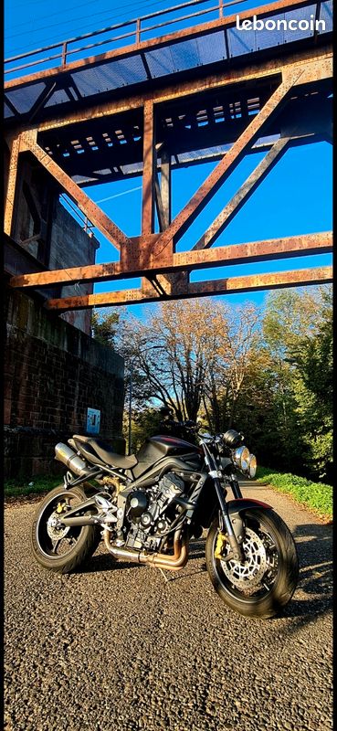 Triumph street triple 675 (image 1)