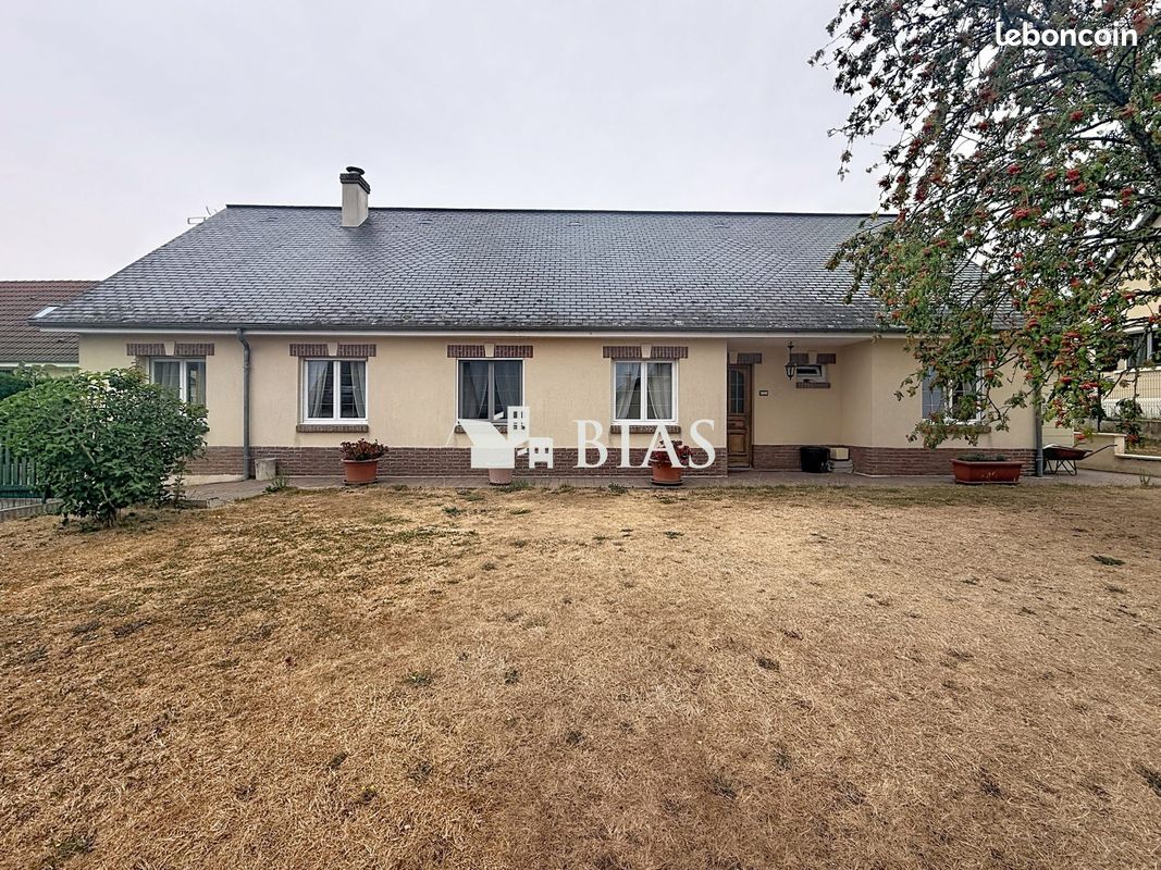 Maison 7 pièces 140 m² · à Forges-les-Eaux · 140 m² · 250 000 €