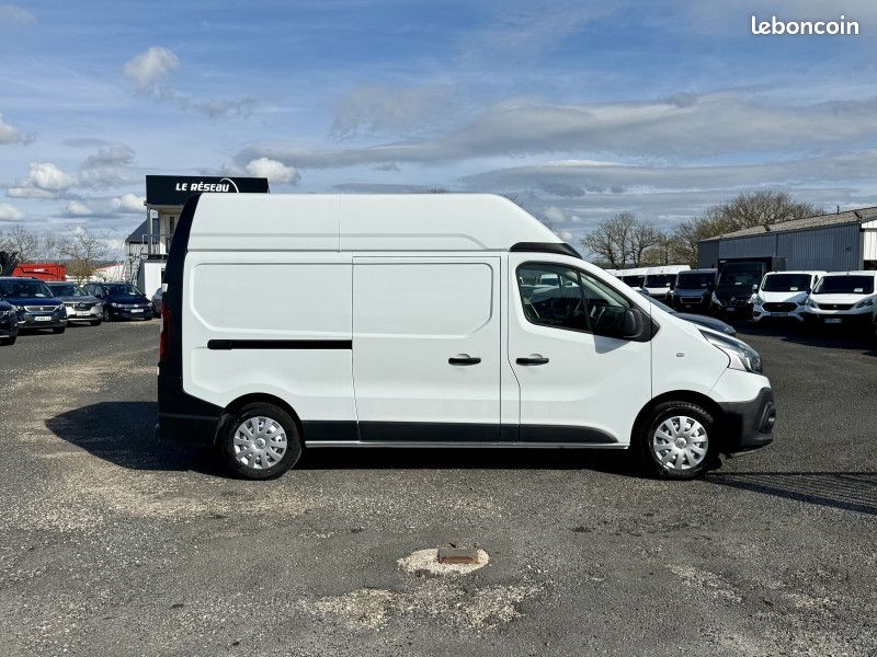 Renault TRAFIC III FG L2H2 DCI 125CH ENERGY CONFORT / ATTELAGE / CLIM / RÉGULATEUR (image 4)