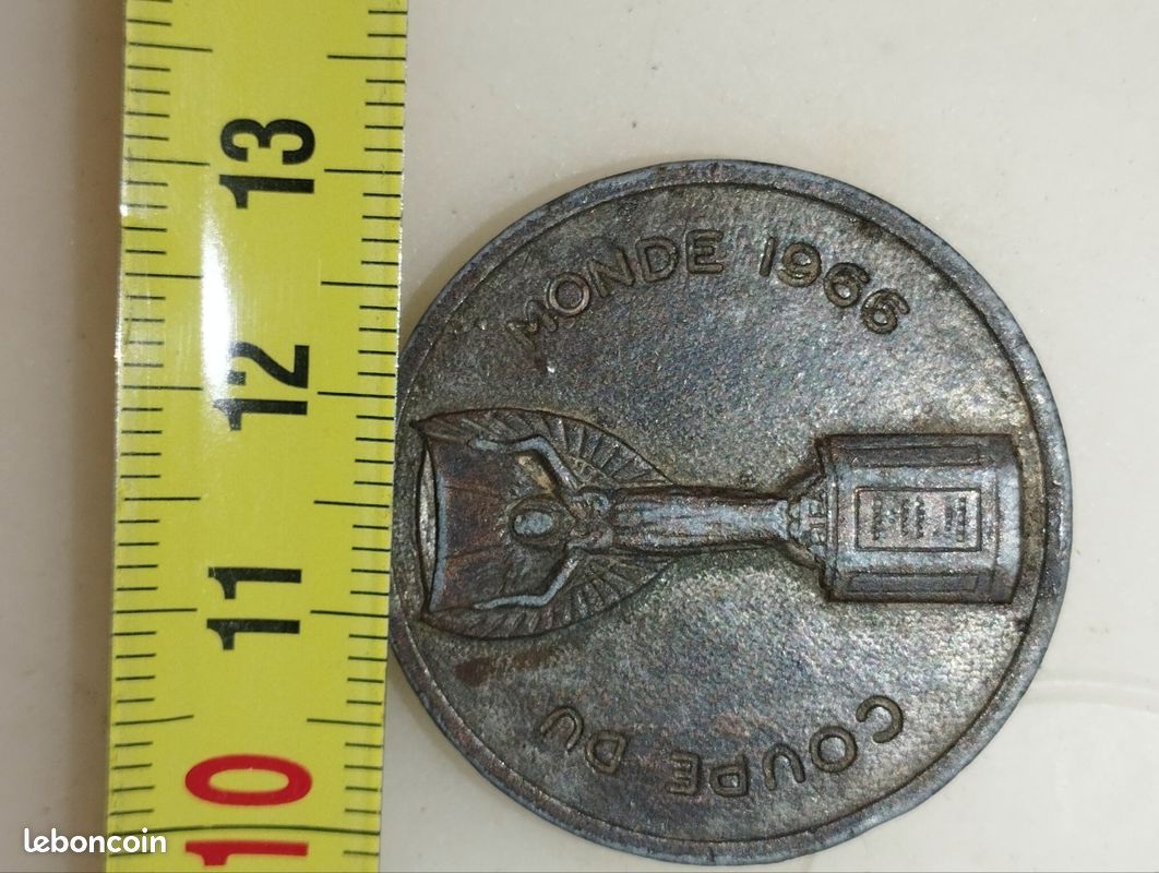 Médaille Sportive Ancienne - Meilleur Capitaine 1966 - Plaqué Argent