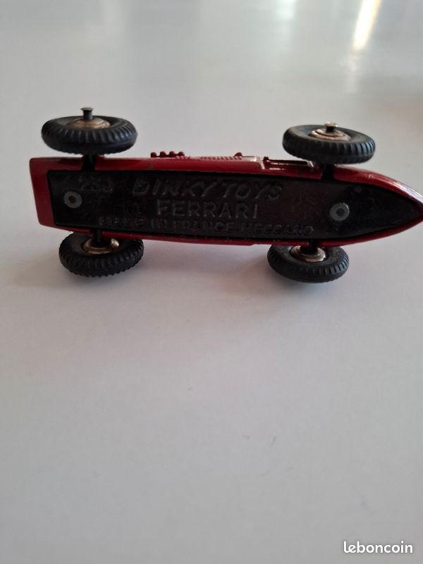 Dinky Toys 23J Ferrari F1 N°3 - Voiture Des 24 Heures Du Mans - Échelle 1:43 - Très Proche Du Neuf - France
