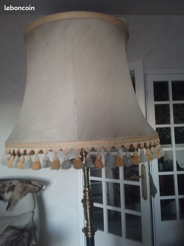 Lampadaire classique pied laiton doré (image 2)