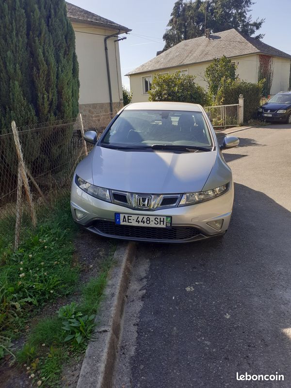 Honda civic roulante (image 1)