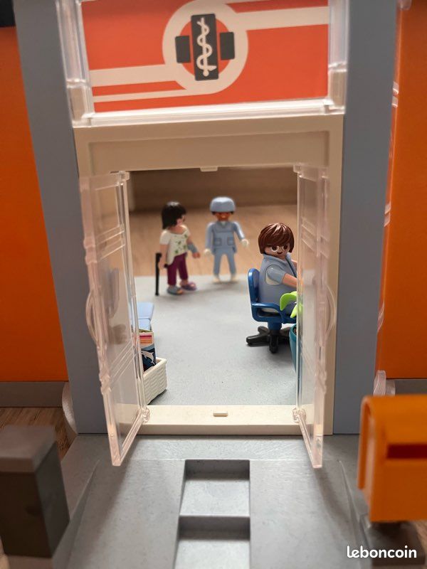 Playmobil City Life 70197 pas cher, Cabinet d'ophtalmologie Playmobil City Life 70197 pas cher, Cabinet d'ophtalmologie