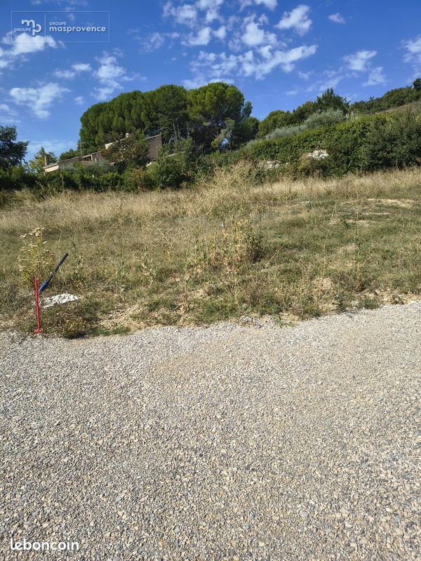 Terrain à bâtir de 602 m² à MANOSQUE (04) · 167 000 €