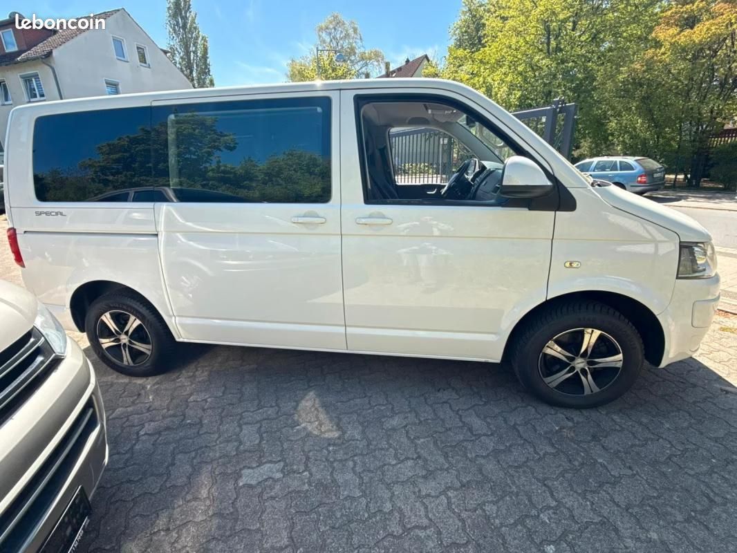 Volkswagen Transporter MULTIVAN 2.0 140CH - RÉGULATEUR DE VITESSE BI-XENON VOLANT EN CUIR HISTORI... (image 11)