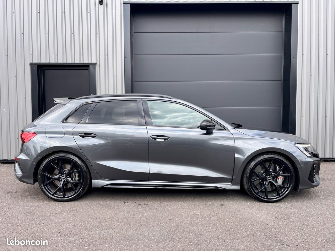 🔥 AUDI RS3 Sportback 8Y Gris Daytona 2.5 TFSI 400cv QUATTRO S-Tronic - Sièges RS - Virtual Cockpit - Caméra de recul - Bang & Olufsen - Pack Carbon - Freins Céramique (image 2)