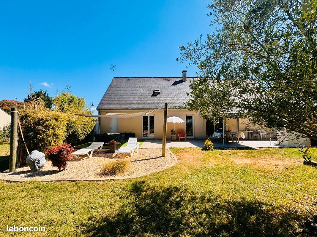 Maison 6 pièces 130 m² · à Brissac Loire Aubance · 130 m² · 279 575 €