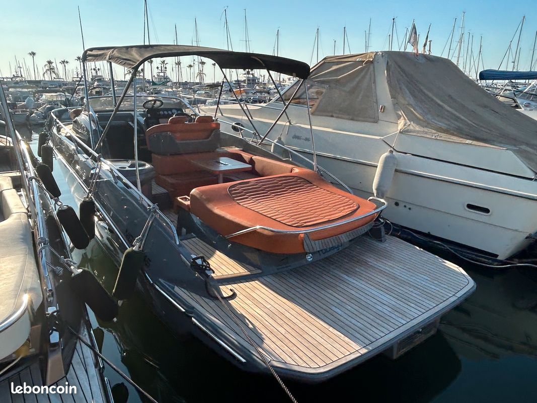 CRANCHI E30 ENDURANCE – 2021 | VOLVO PENTA D4 320 CV | Full options – Très bon état (image 4)