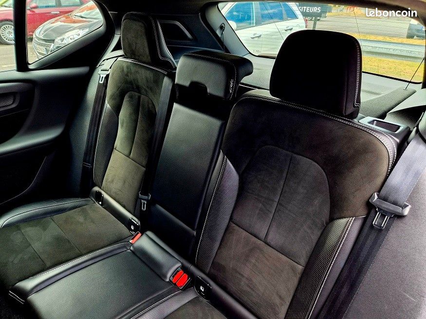 Volvo XC40 D3 AdBlue 150 ch Geartronic 8 R-Design (image 6)