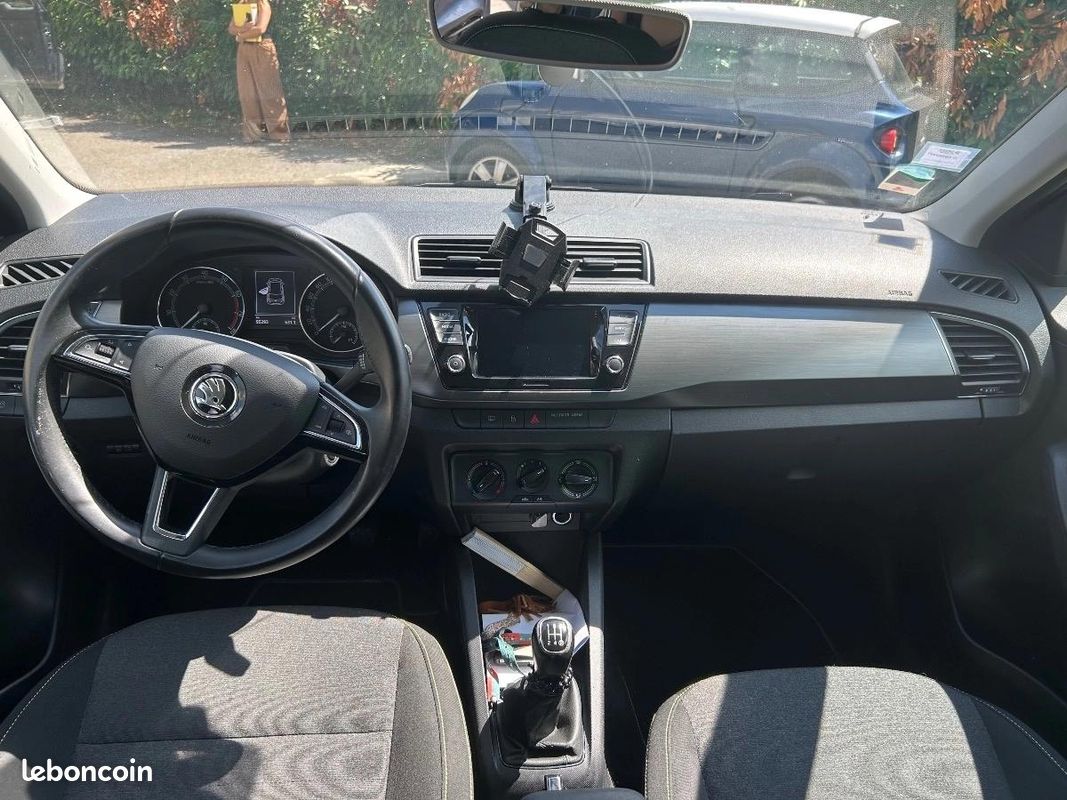 Skoda Fabia 1.0 L MPI 60 CH EDITION / GARANTIE 6 MOIS (image 18)
