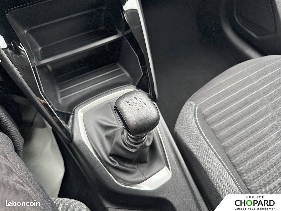 PEUGEOT 208 PureTech 100 S&S BVM6 Style (image 18)